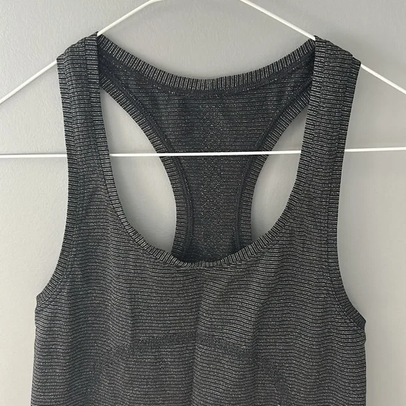 Lululemon Tanktop - Picture 2 of 4